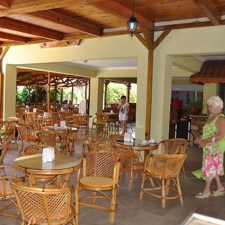 Larissa Inn เบลดิบี ภายนอก รูปภาพ